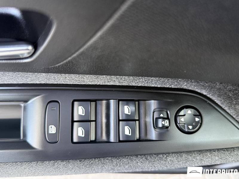 Peugeot 3008 2021 — Миниатюра 17