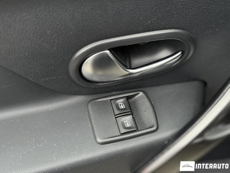 Dacia Sandero Stepway 2019 — Миниатюра 6