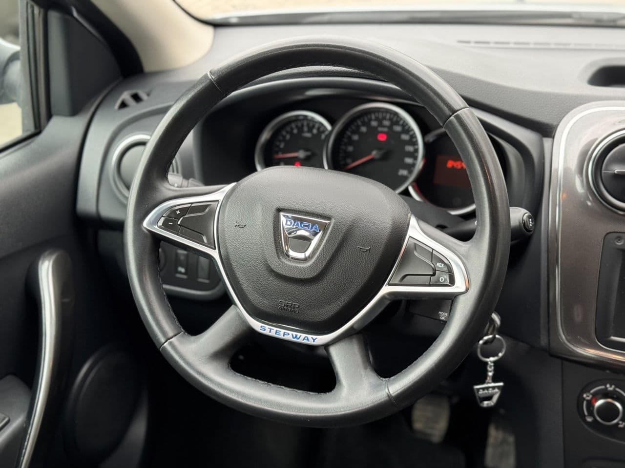 Dacia Sandero Stepway 2019 — Миниатюра 10