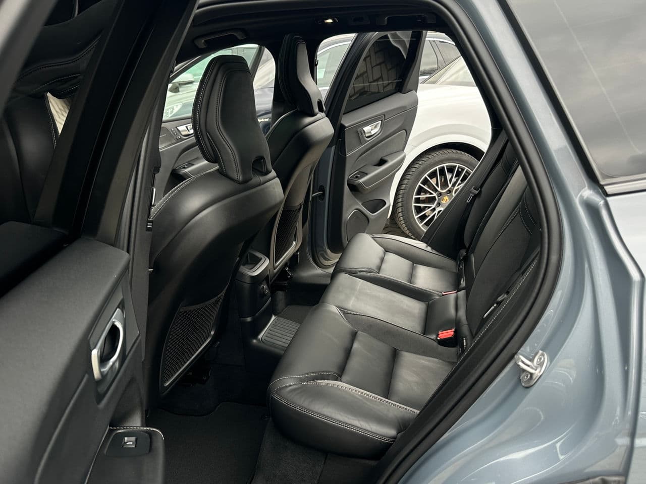 Volvo XC 60 2024 — Миниатюра 16