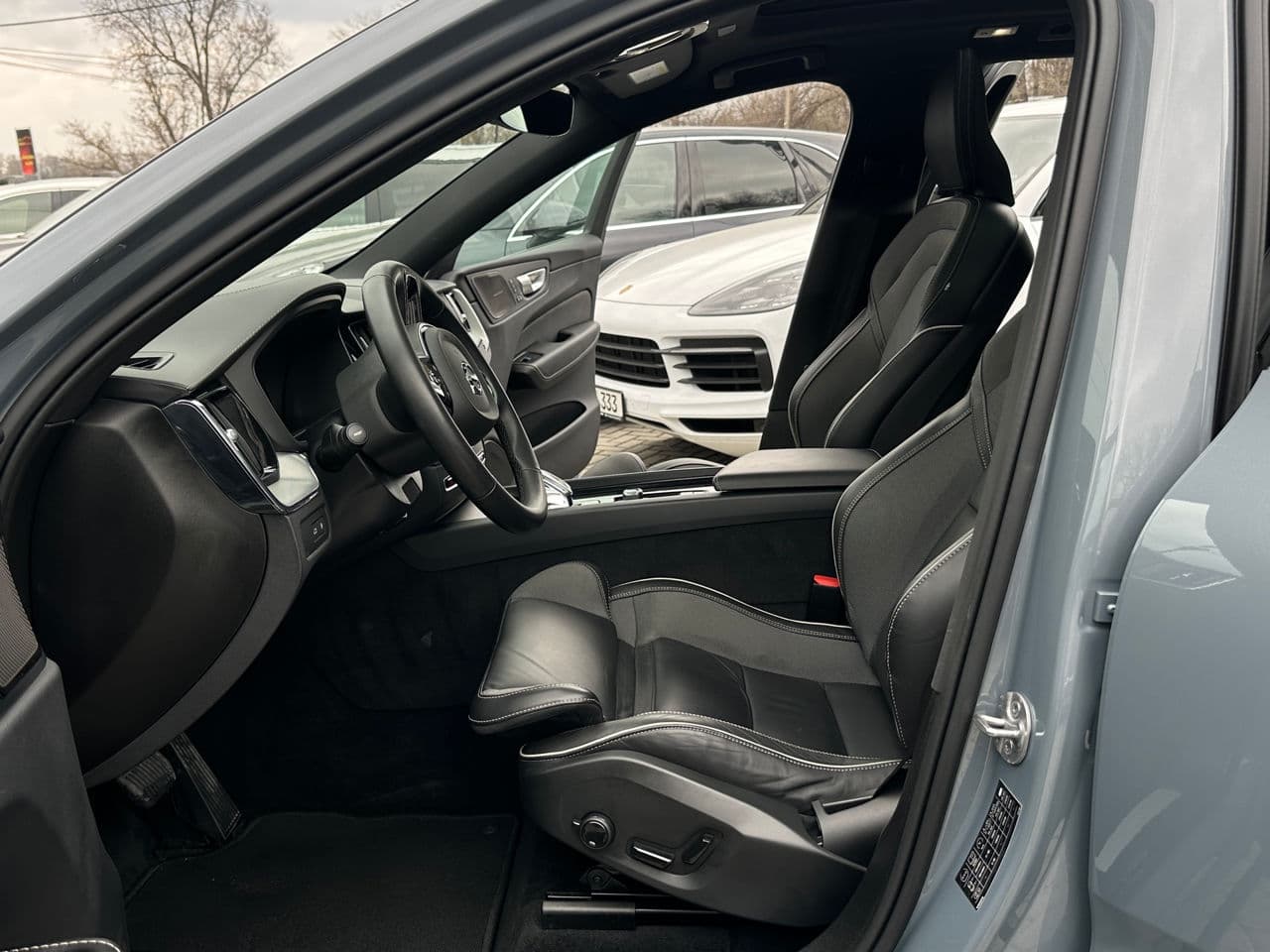 Volvo XC 60 2024 — Миниатюра 5