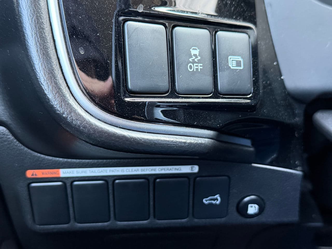 Mitsubishi Outlander 2017 — Миниатюра 12