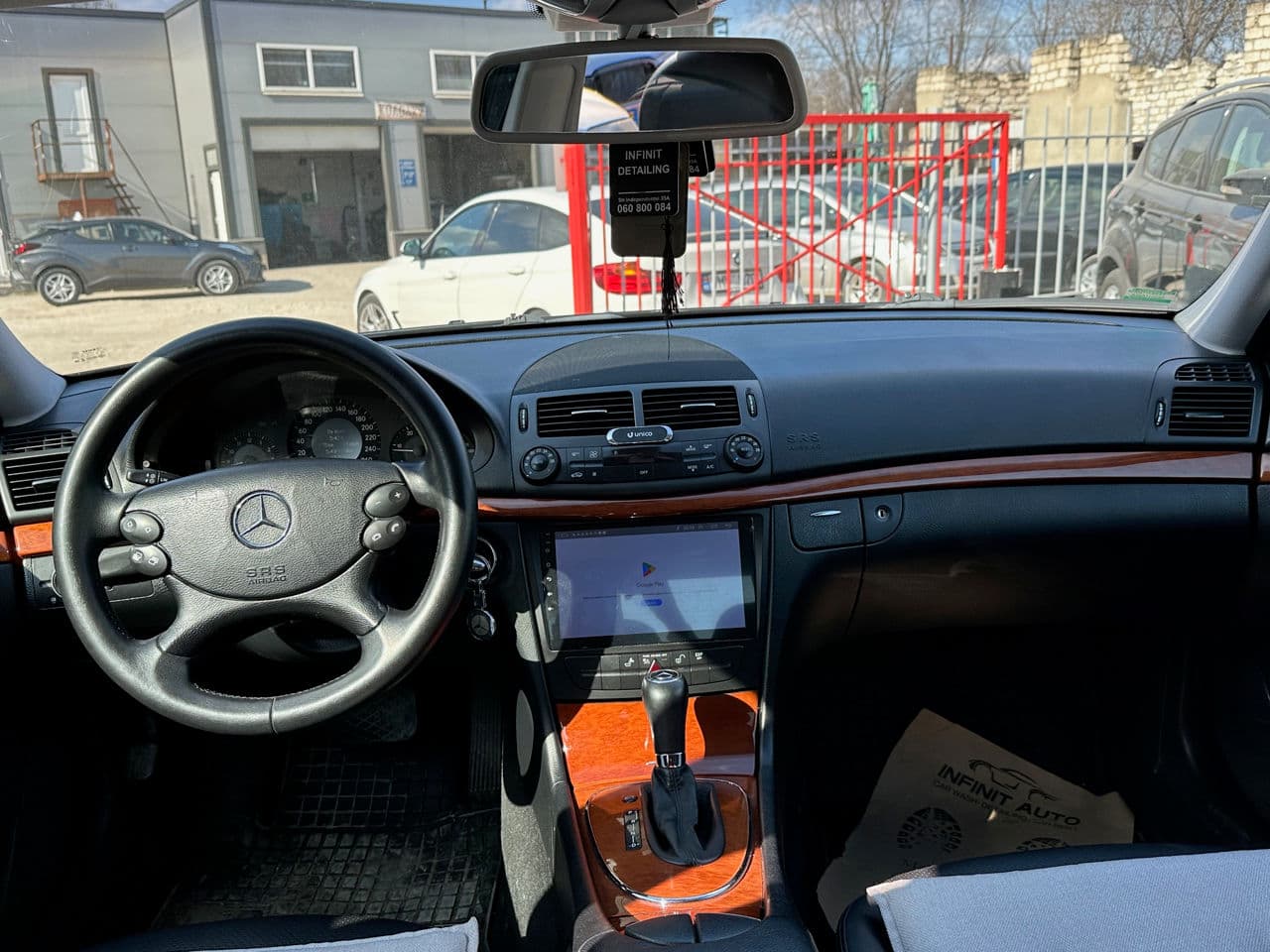 Mercedes E 220 2009 — Миниатюра 7
