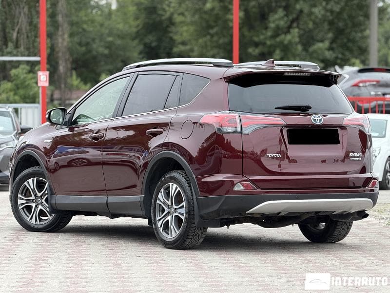 Toyota Rav-4 2017 — Миниатюра 3
