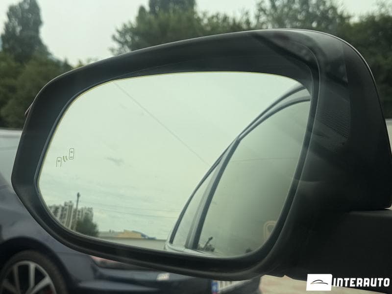 Toyota Rav-4 2017 — Миниатюра 5