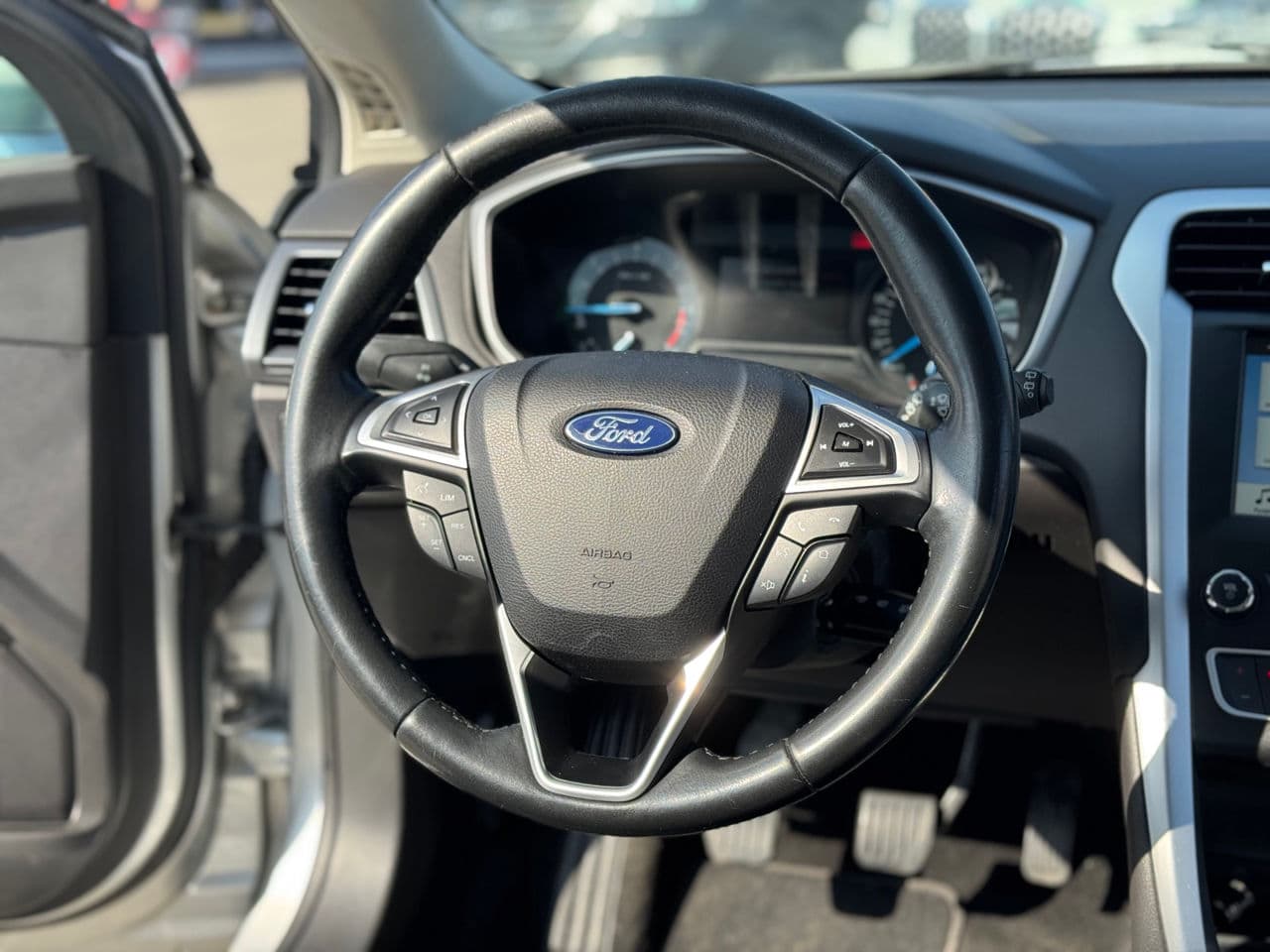 Ford Mondeo 2017 — Миниатюра 7