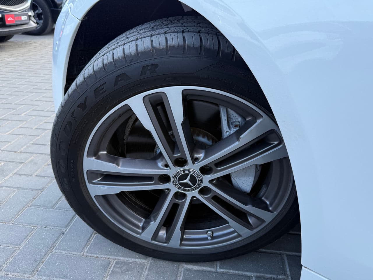 Mercedes E 350 2021 — Миниатюра 17