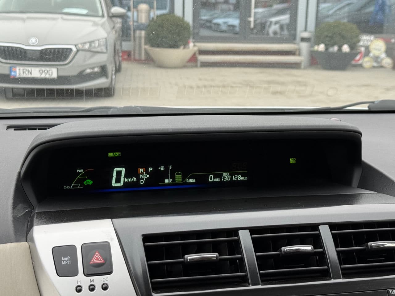 Toyota Prius Plus / V 2014 — Миниатюра 11