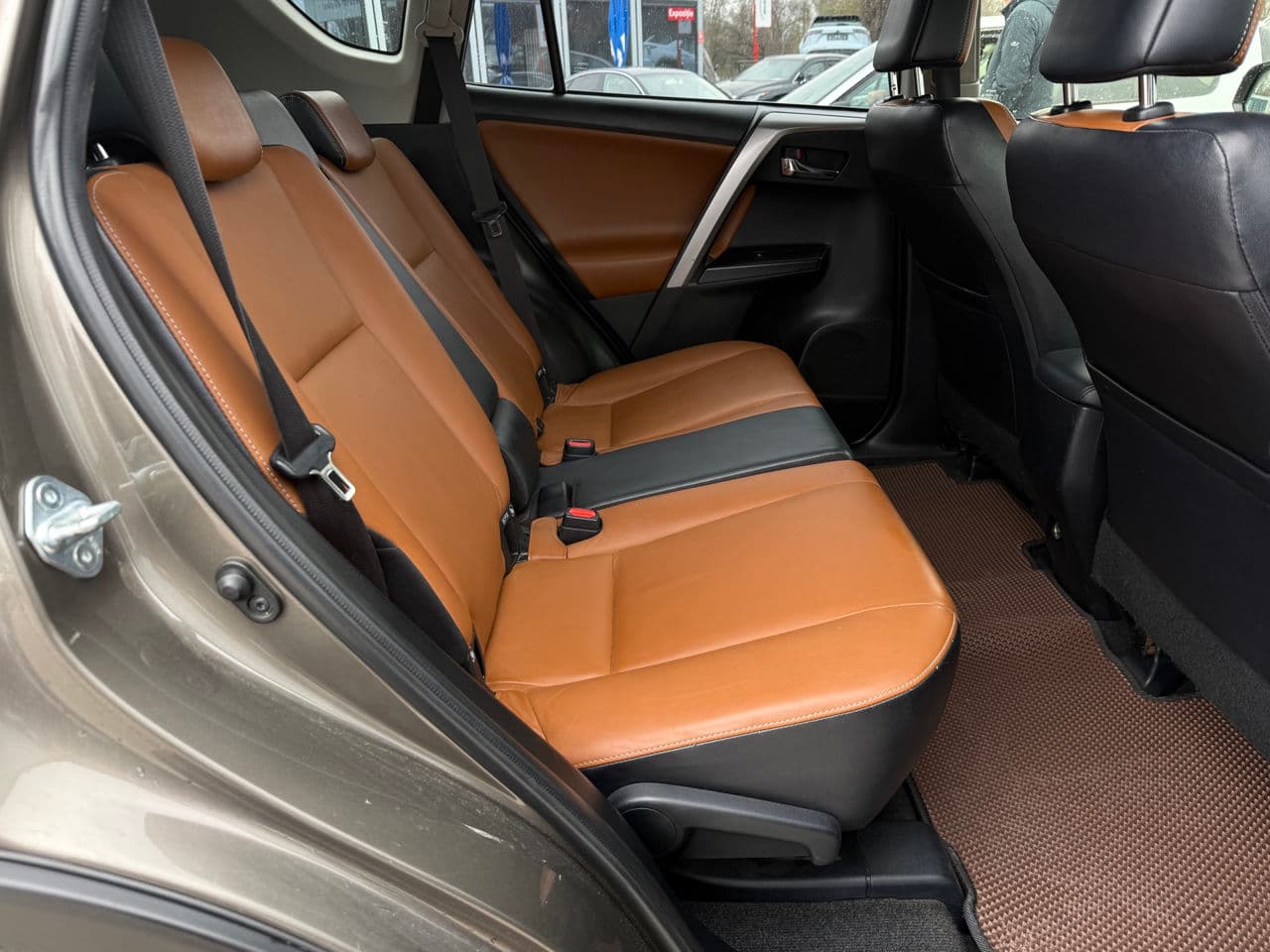 Toyota Rav-4 2016 — Миниатюра 20