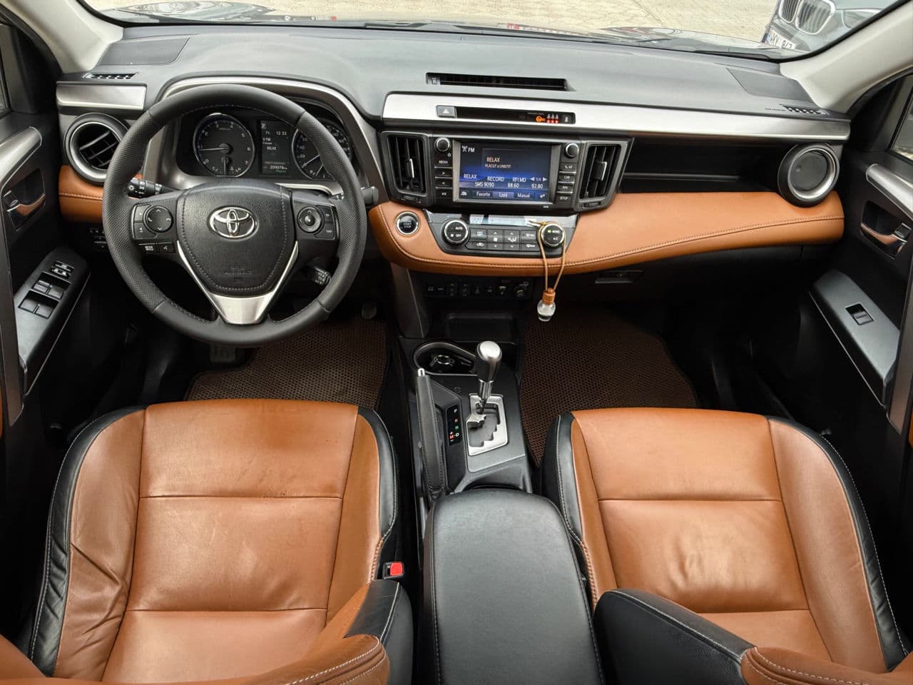 Toyota Rav-4 2016 — Миниатюра 8