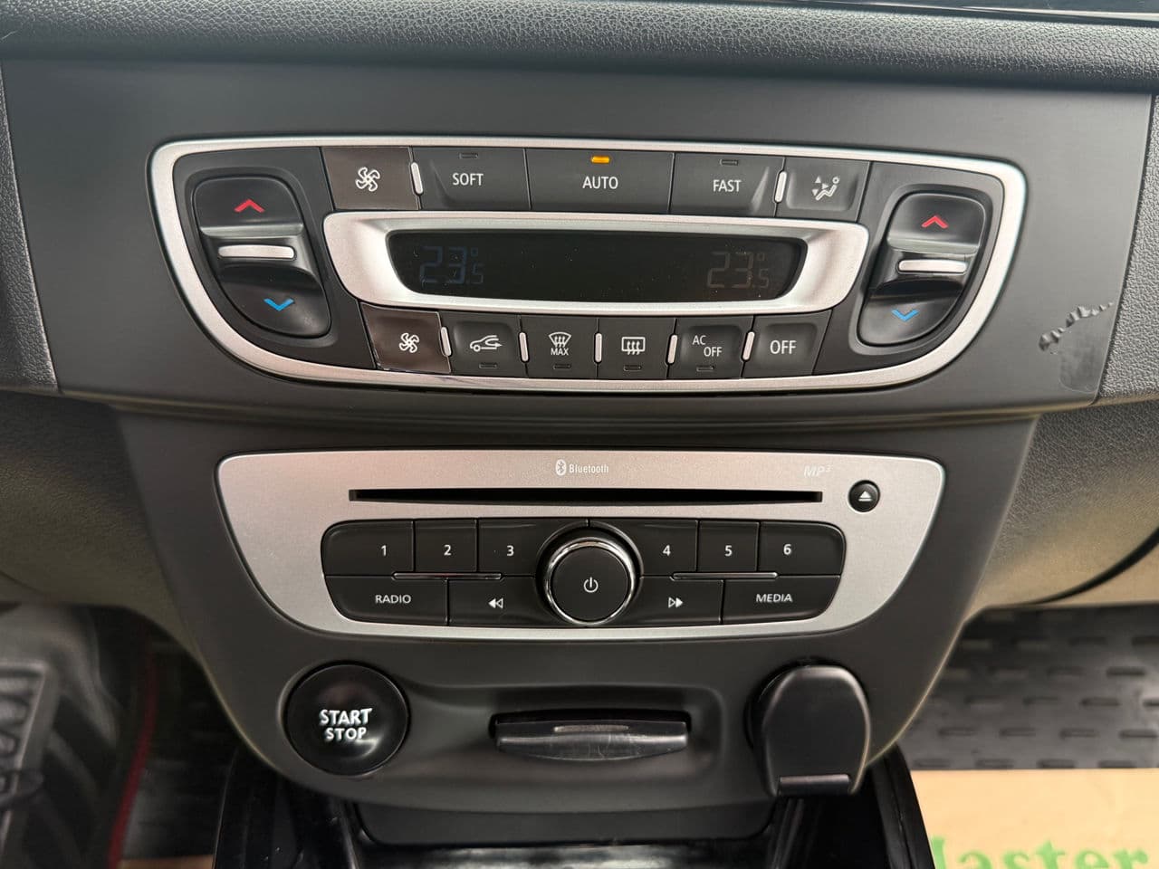 Renault Megane 2015 — Миниатюра 11