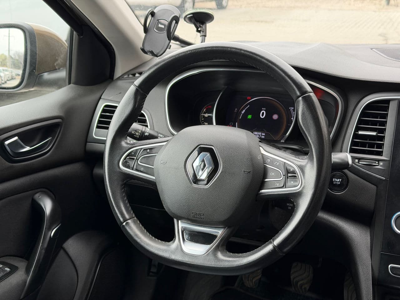 Renault Megane 2018 — Миниатюра 9