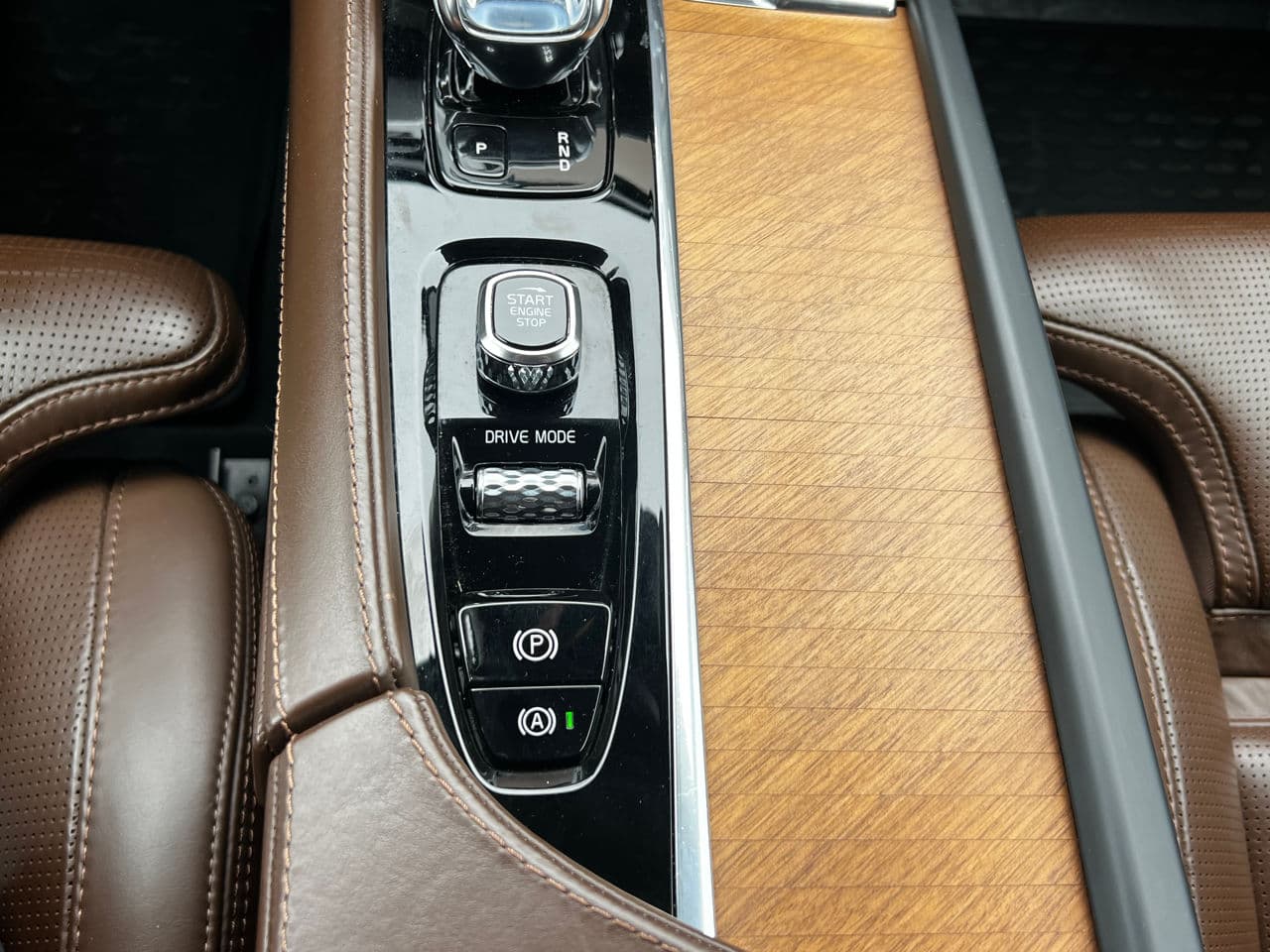 Volvo XC 90 2019 — Миниатюра 12