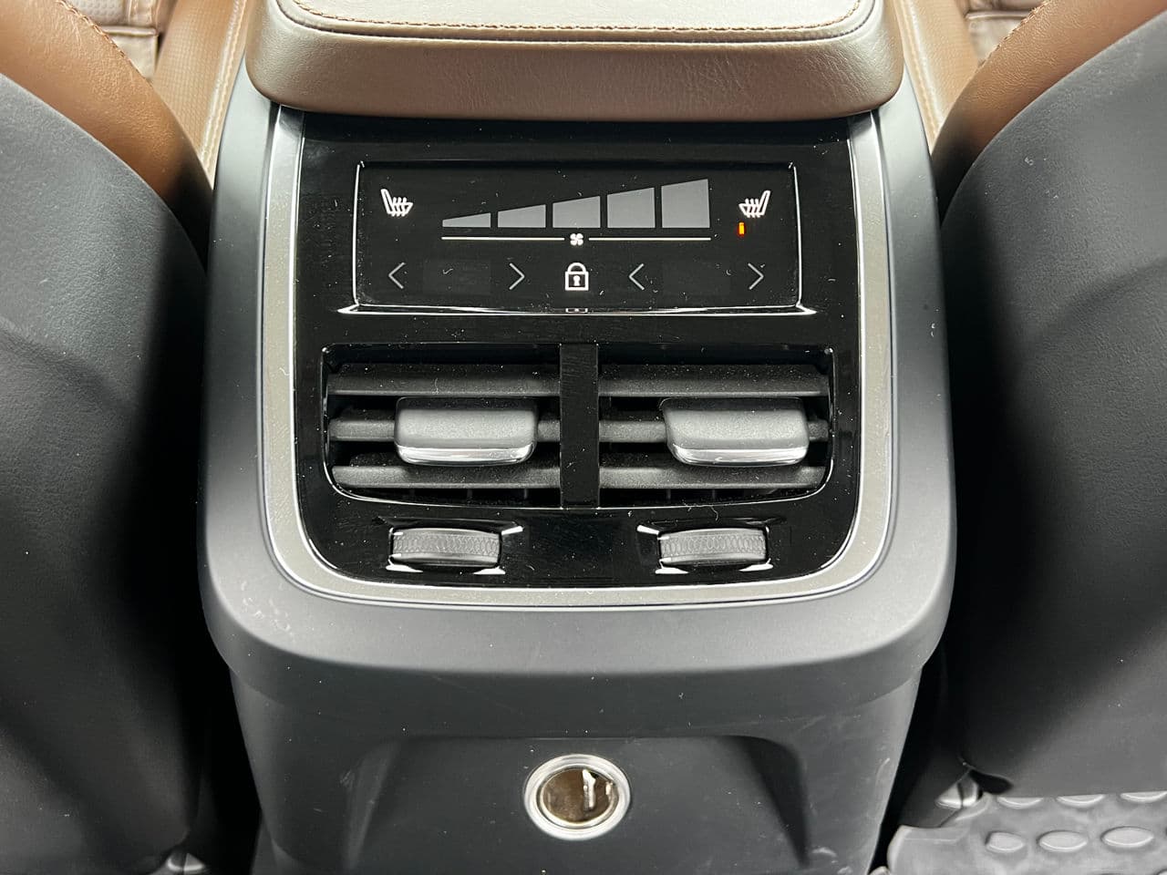 Volvo XC 90 2019 — Миниатюра 21