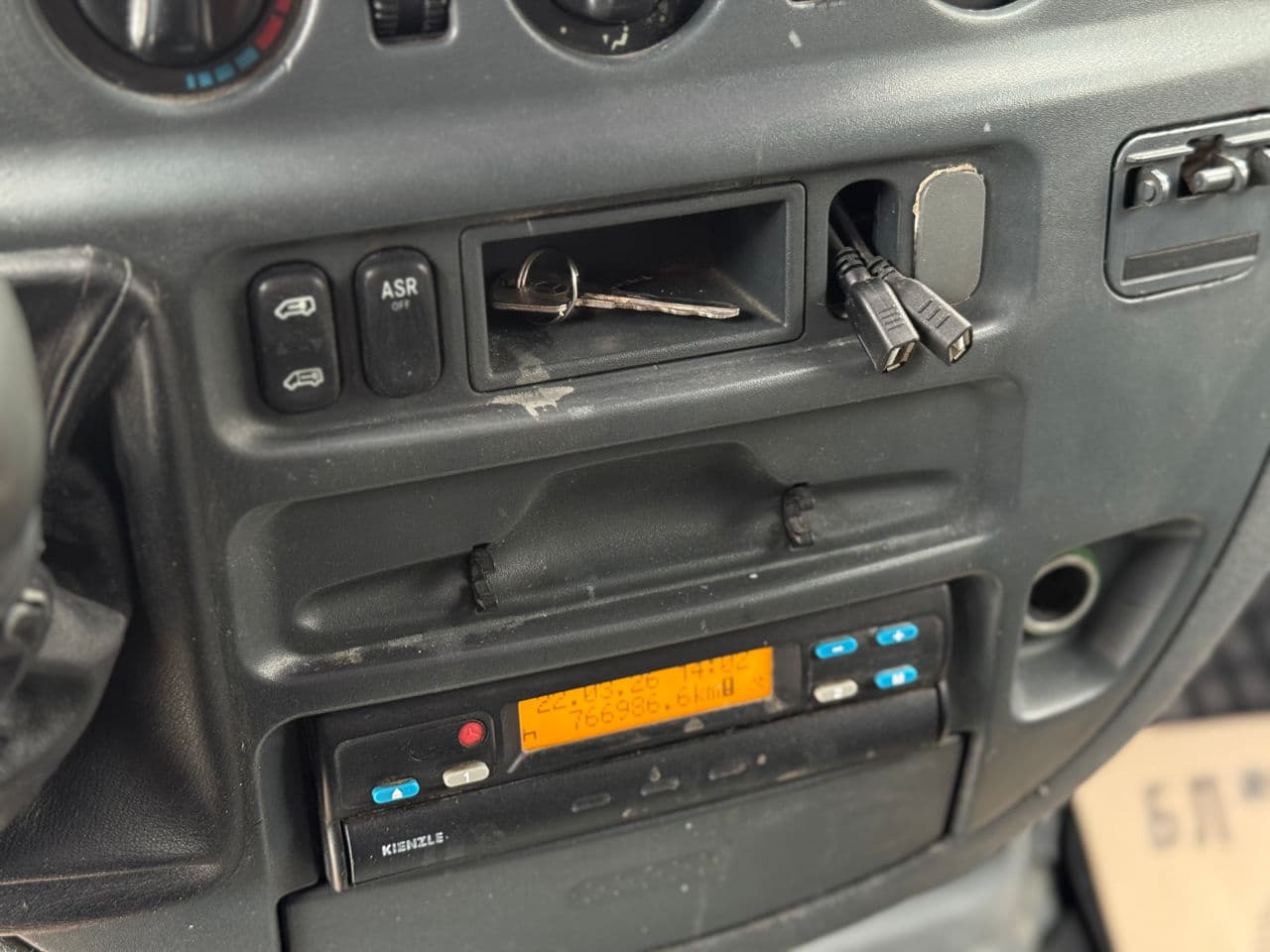 Mercedes Sprinter 2005 — Миниатюра 12