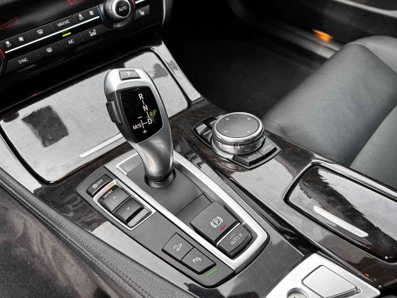 BMW 528 2015 — Миниатюра 16