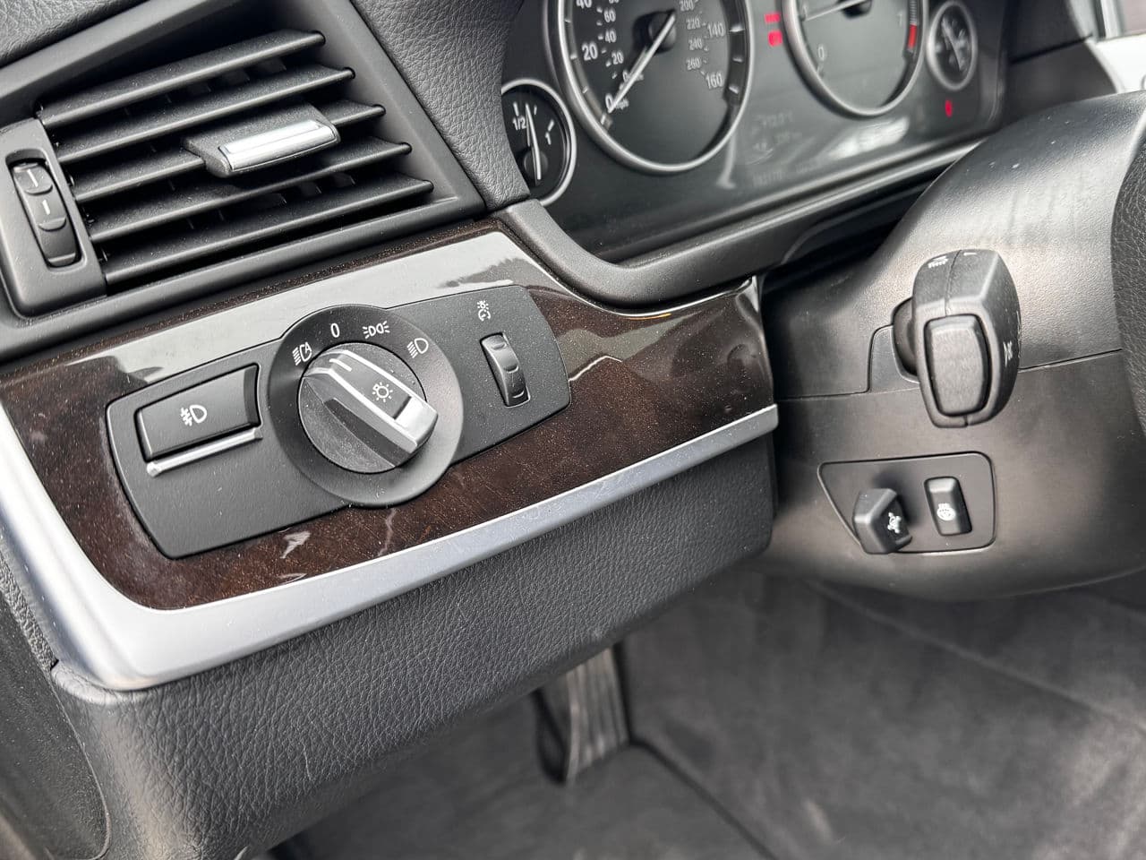 BMW 528 2015 — Миниатюра 11