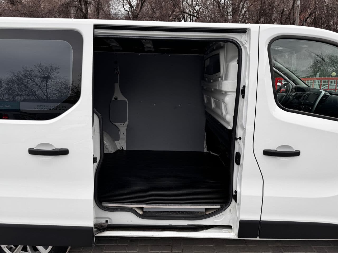 Renault Trafic 2020 — Миниатюра 8