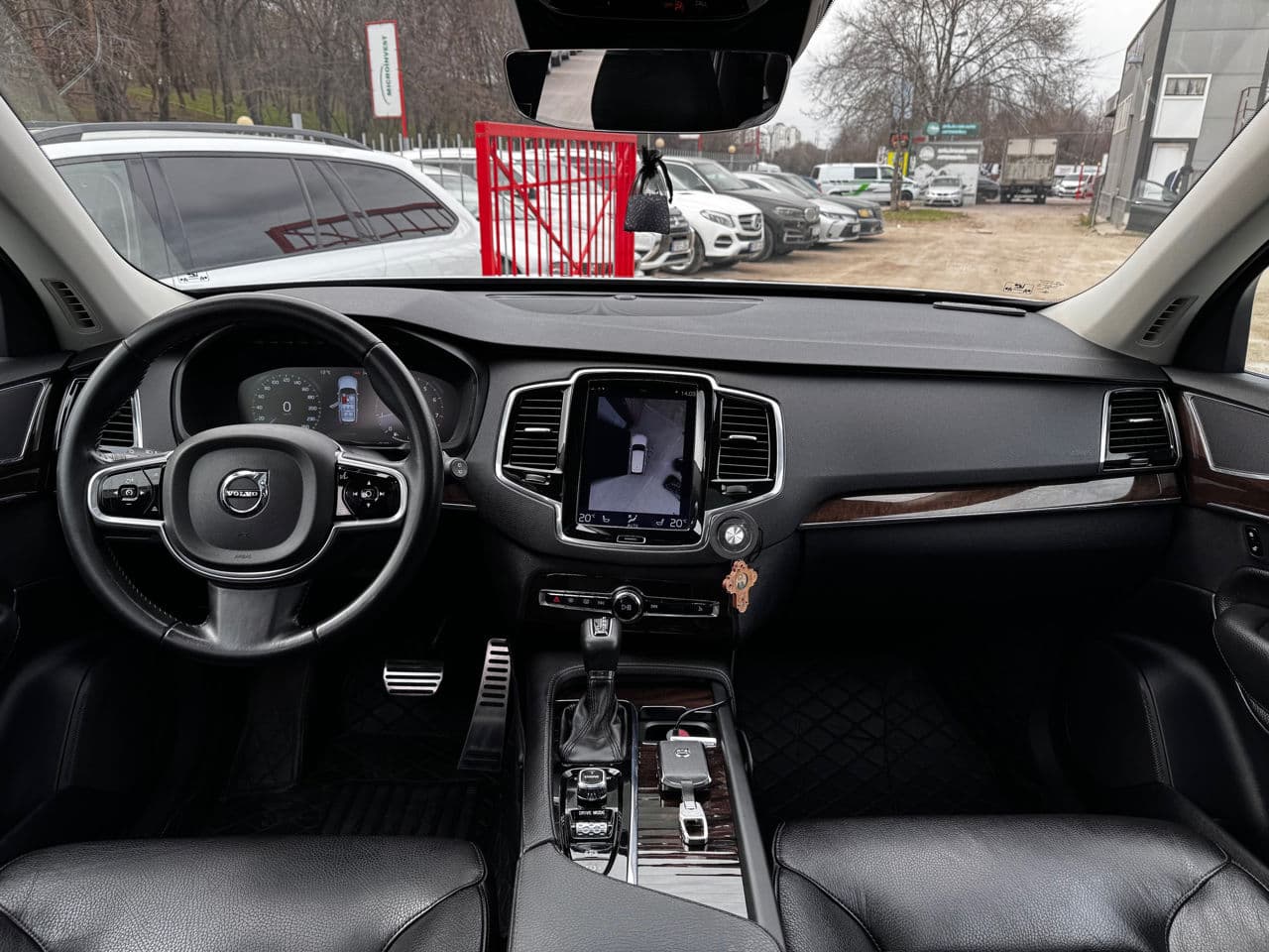 Volvo XC 90 2017 — Миниатюра 10