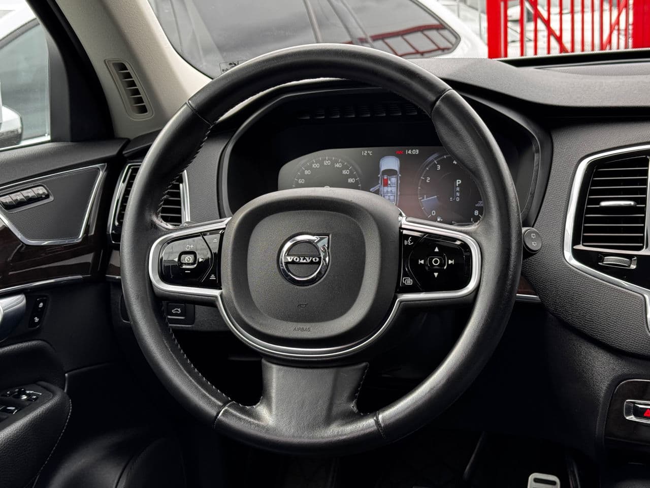 Volvo XC 90 2017 — Миниатюра 12