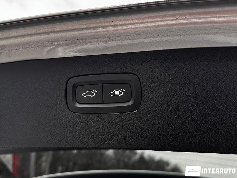Volvo XC 90 2017 — Миниатюра 18