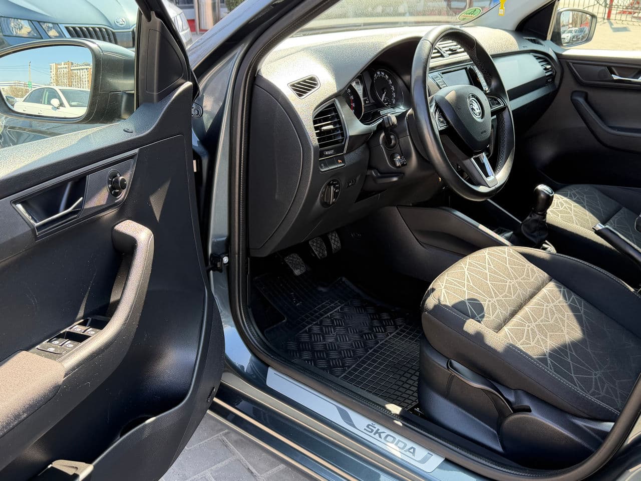 Skoda Fabia 2018 — Миниатюра 5