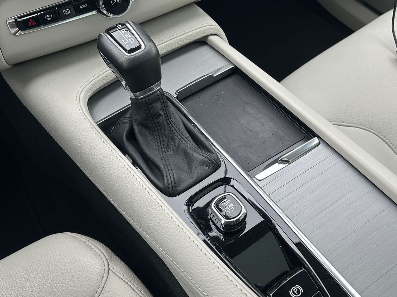 Volvo XC 90 2022 — Миниатюра 14