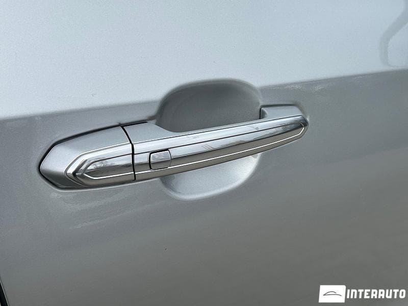 Cadillac XT4 2020 — Миниатюра 5