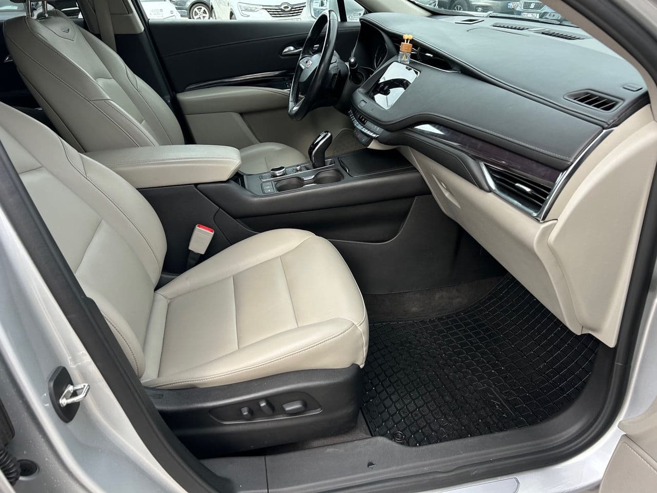 Cadillac XT4 2020 — Миниатюра 16