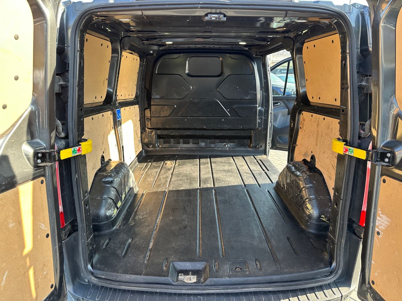 Ford Transit 2017 — Миниатюра 17