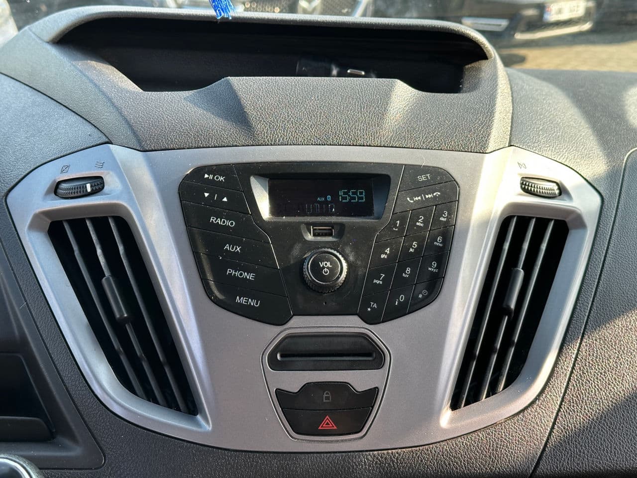 Ford Transit 2017 — Миниатюра 8