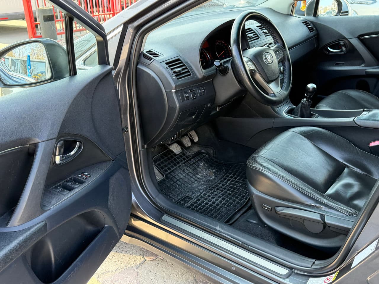 Toyota Avensis 2010 — Миниатюра 6