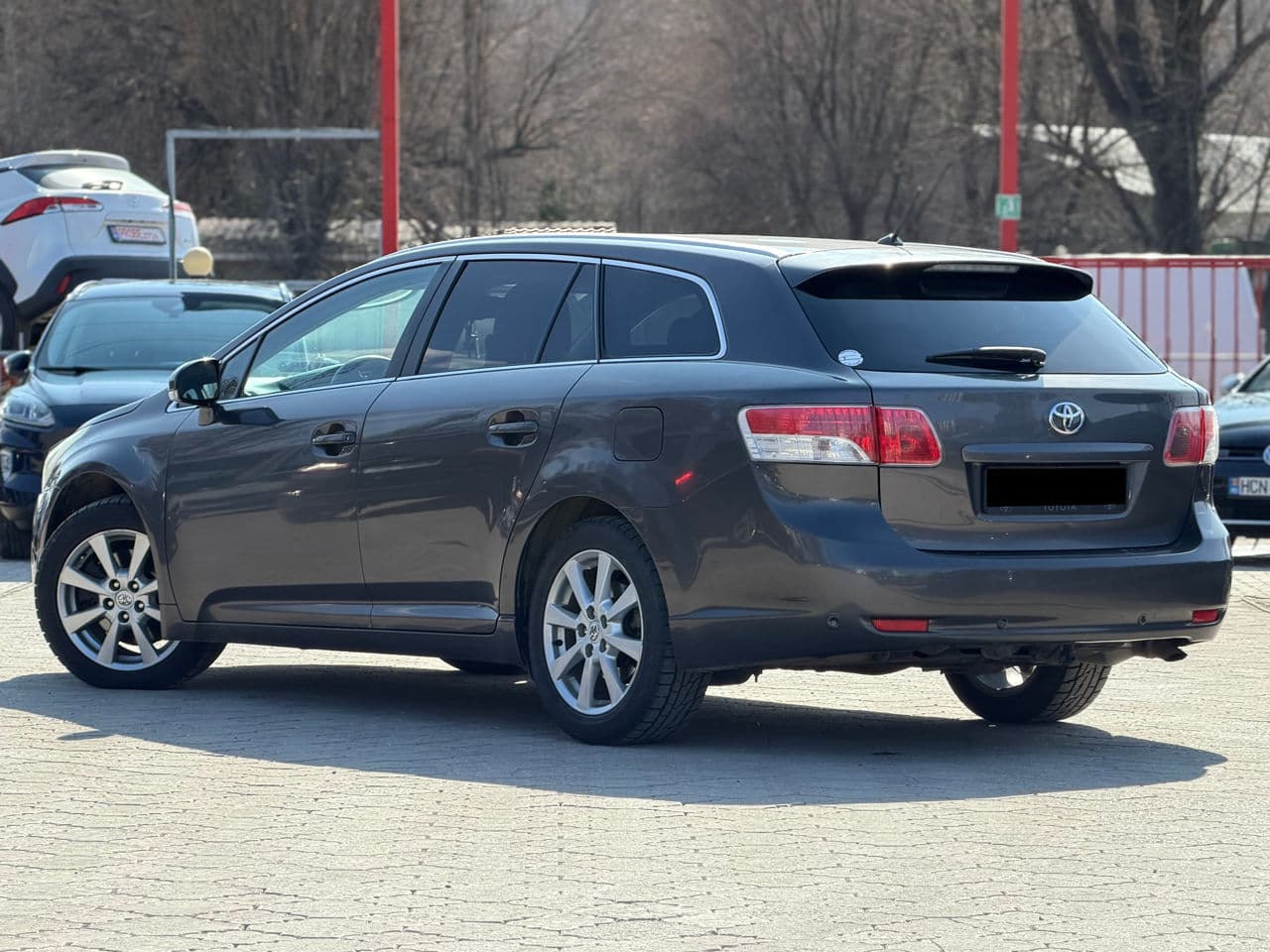 Toyota Avensis 2010 — Миниатюра 3