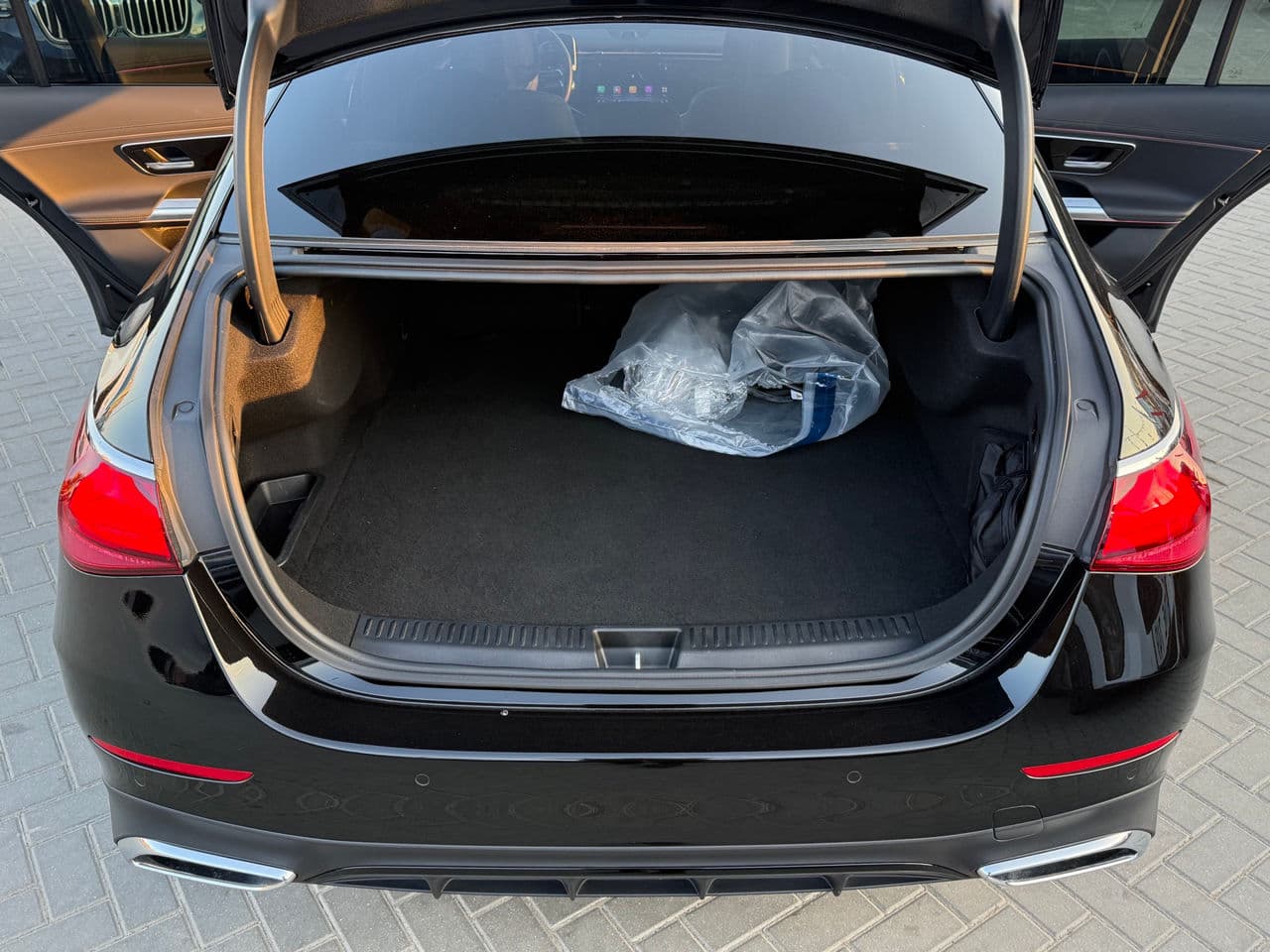 Mercedes E 300de 2024 — Миниатюра 25