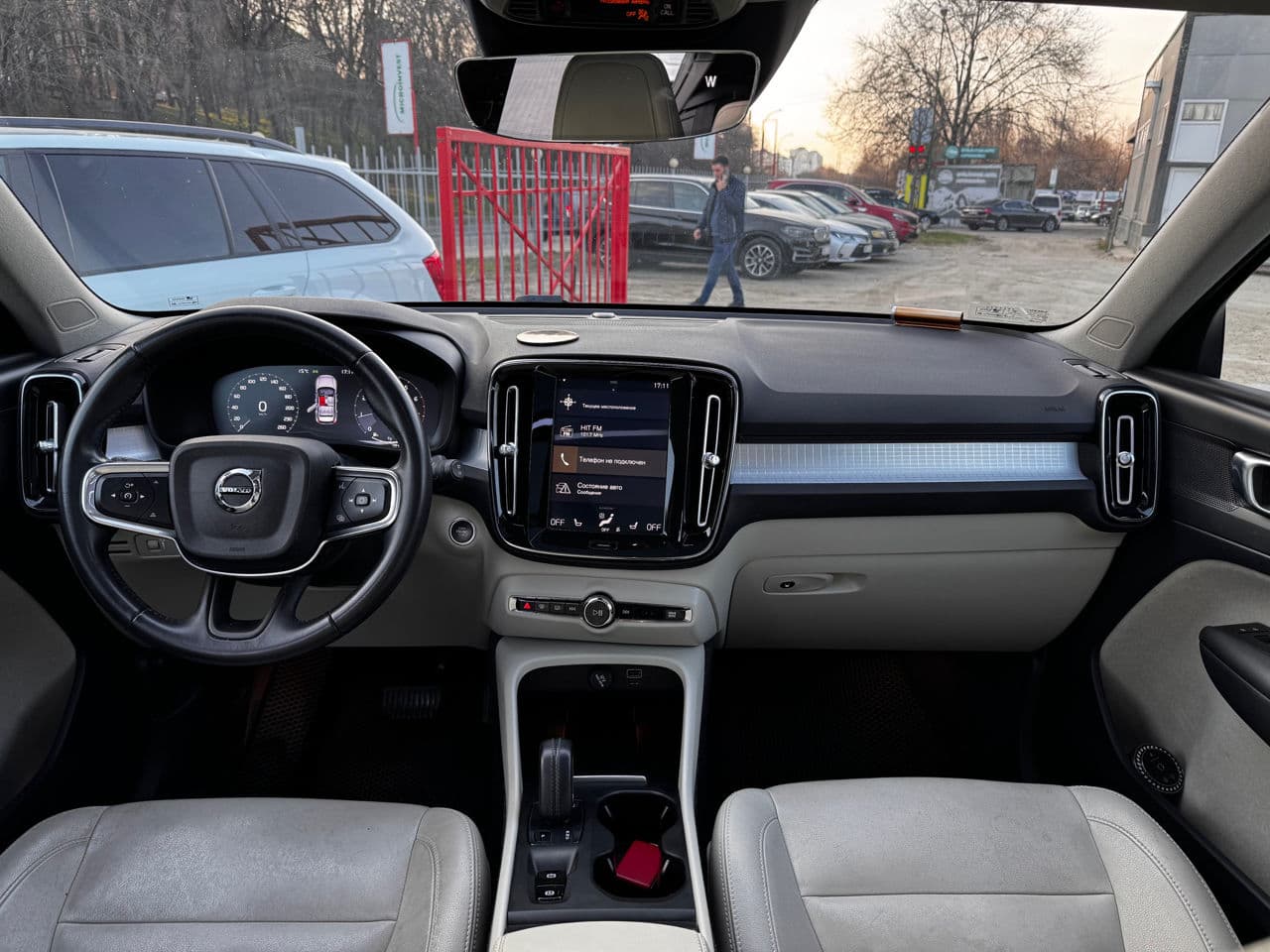 Volvo XC 40 2019 — Миниатюра 10