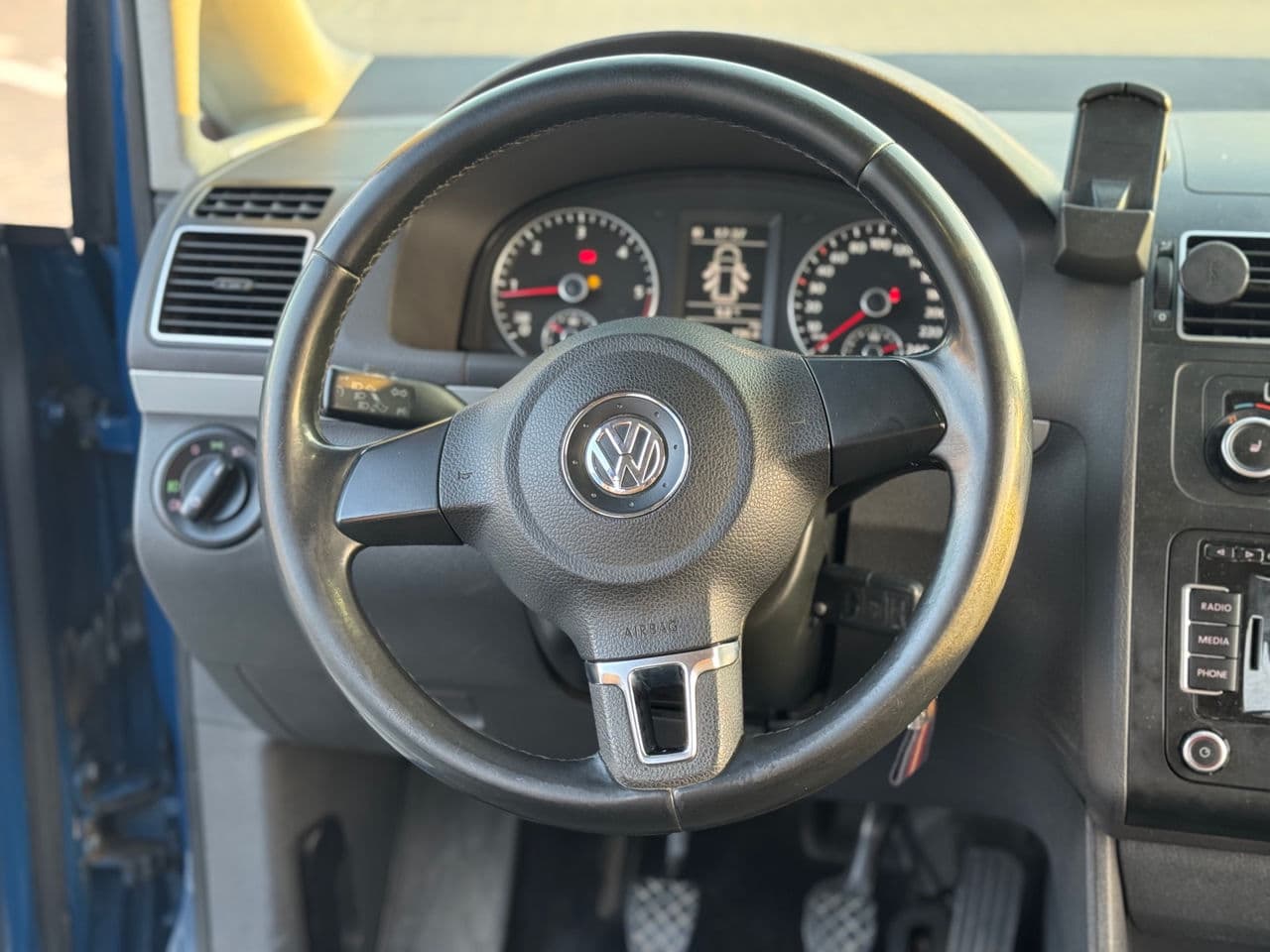 Volkswagen Touran 2011 — Миниатюра 7