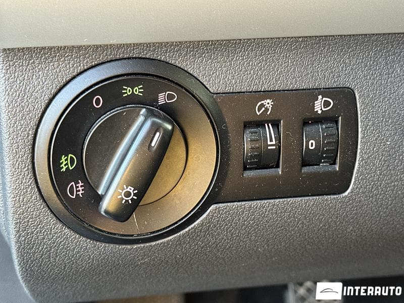 Volkswagen Touran 2011 — Миниатюра 17