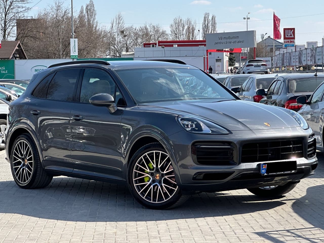 Porsche Cayenne E-Hybrid 2020 — Миниатюра 3