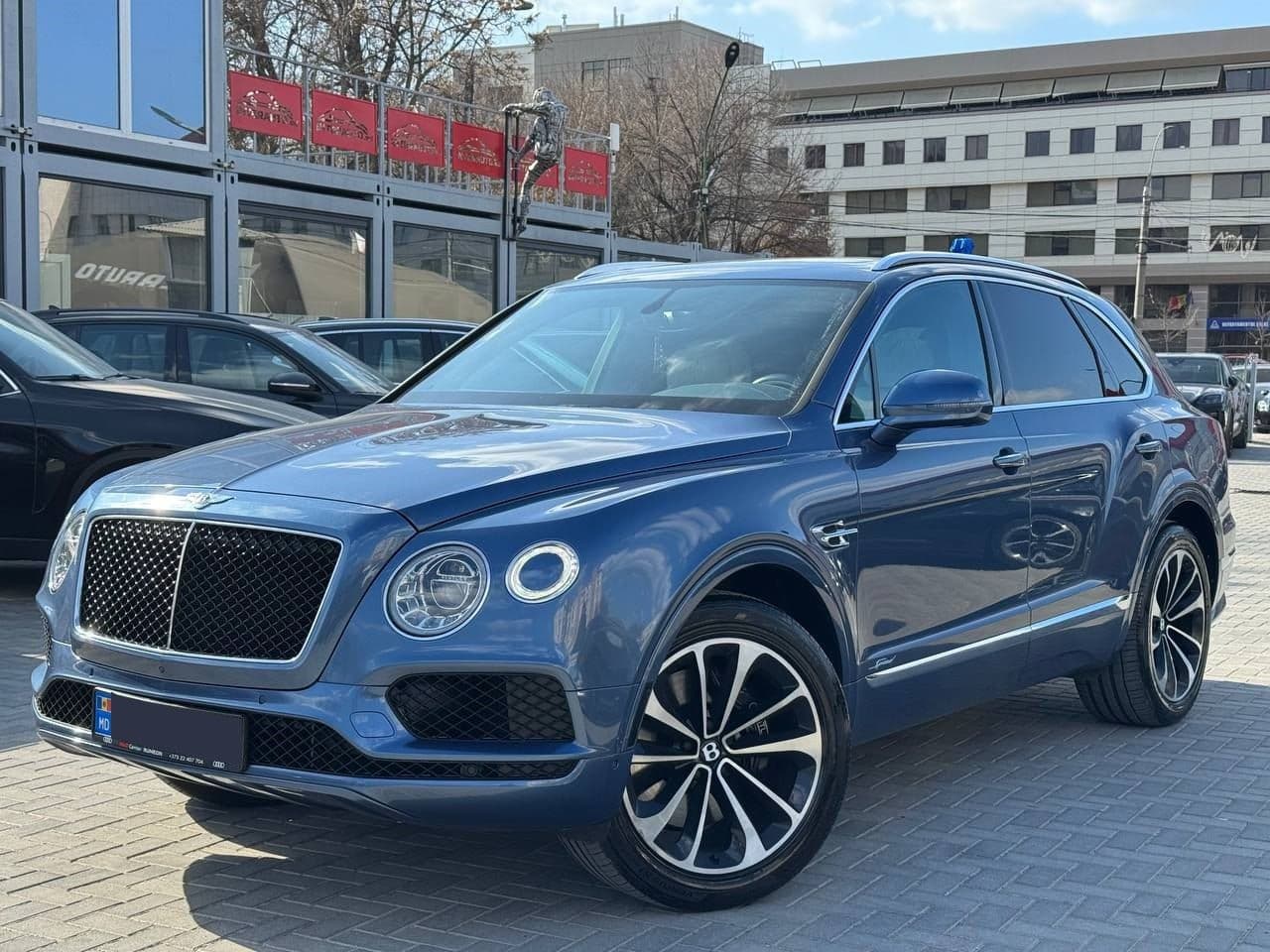 Bentley Bentayga 2018 — Миниатюра 2