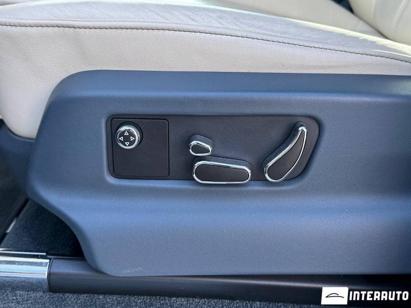 Bentley Bentayga 2018 — Миниатюра 12