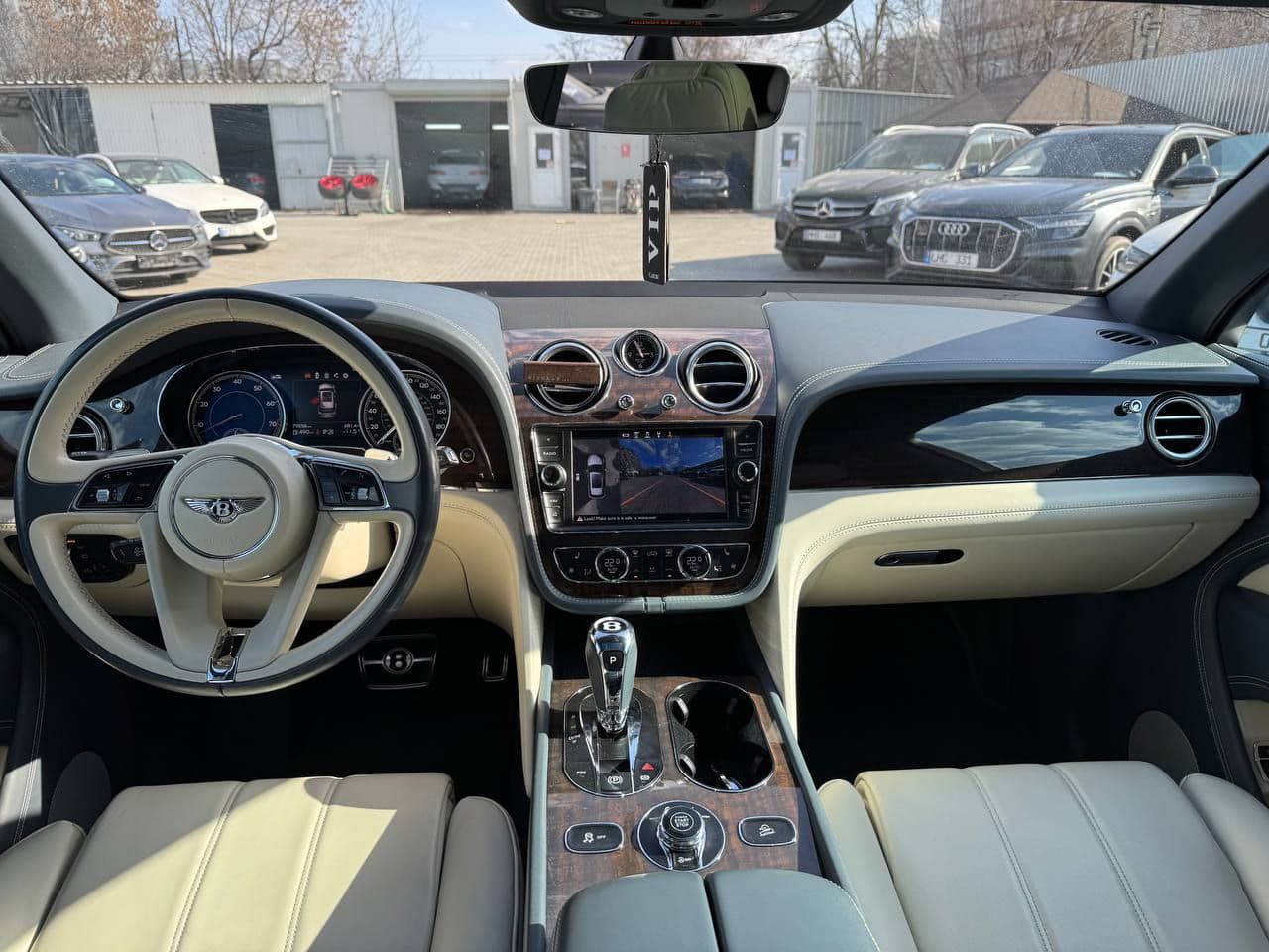 Bentley Bentayga 2018 — Миниатюра 13