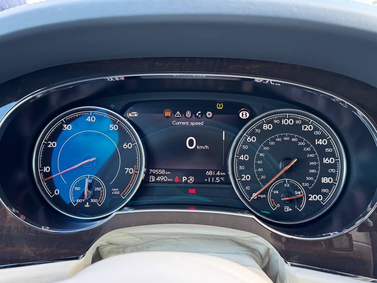 Bentley Bentayga 2018 — Миниатюра 14