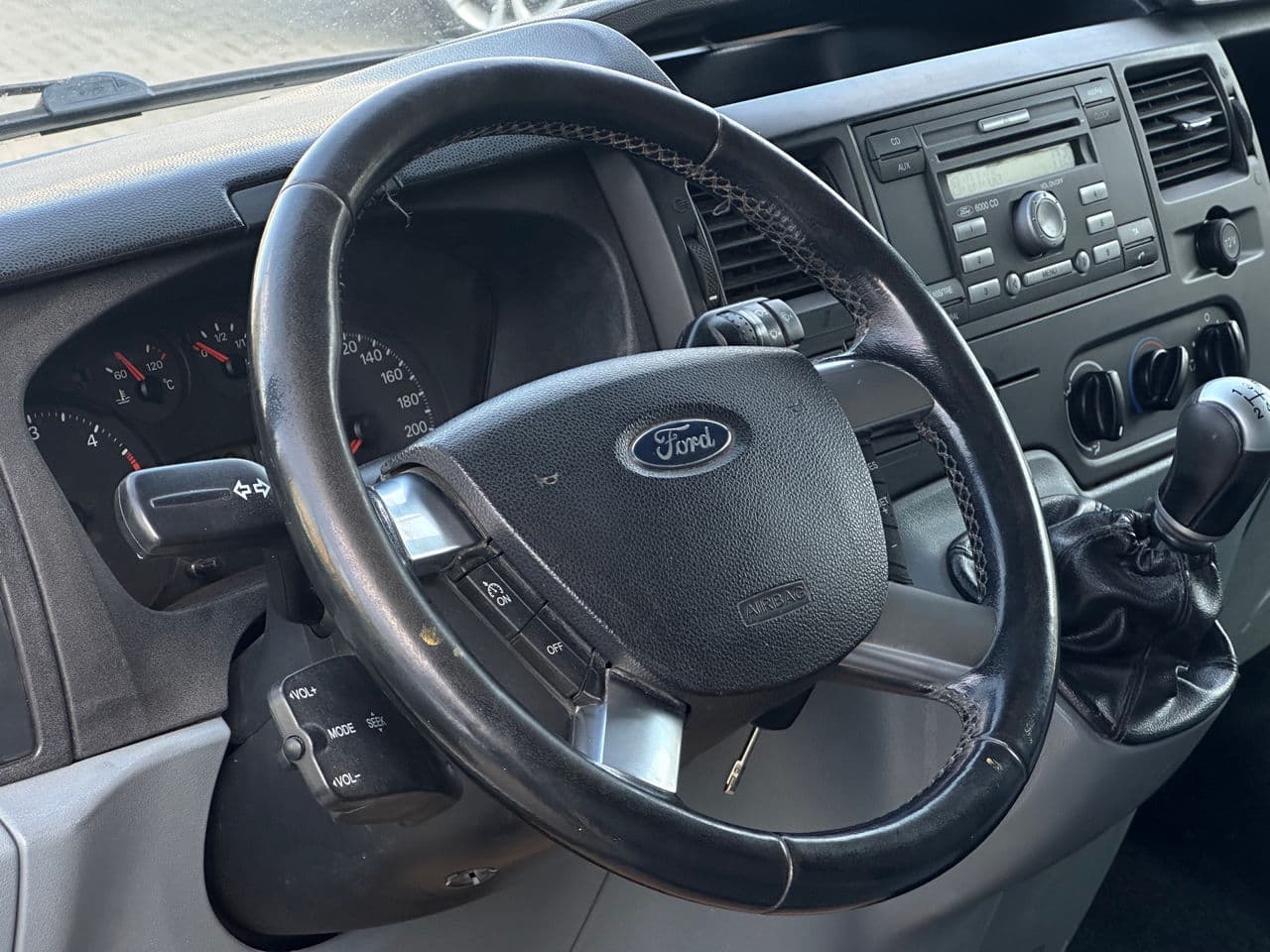 Ford Transit 2011 — Миниатюра 7