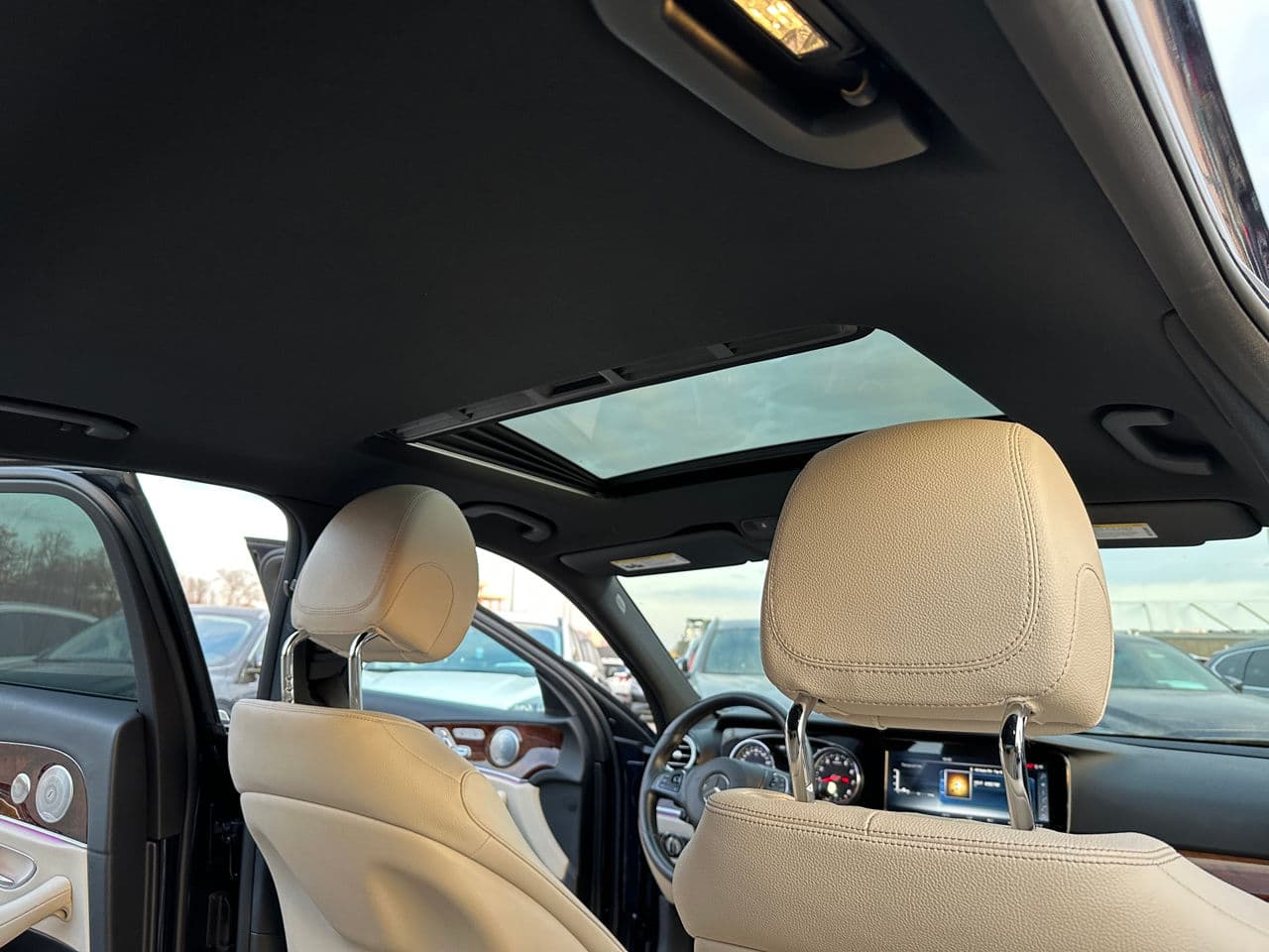 Mercedes E 300 2016 — Миниатюра 13