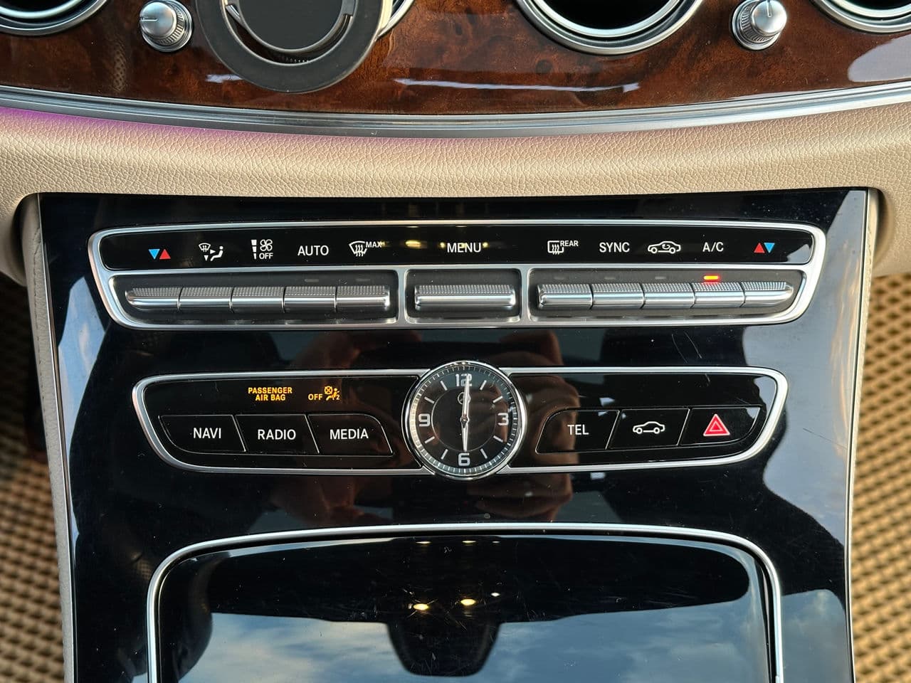 Mercedes E 300 2016 — Миниатюра 10