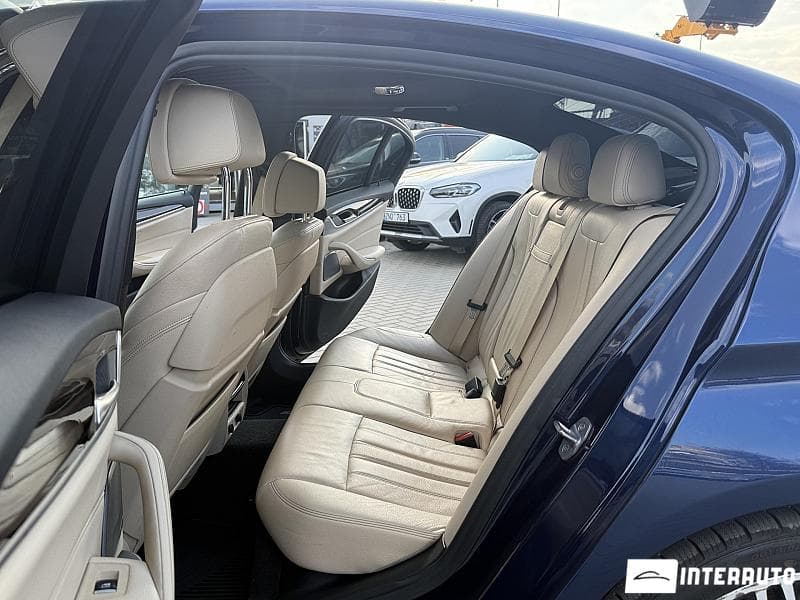 BMW 530 2018 — Миниатюра 12