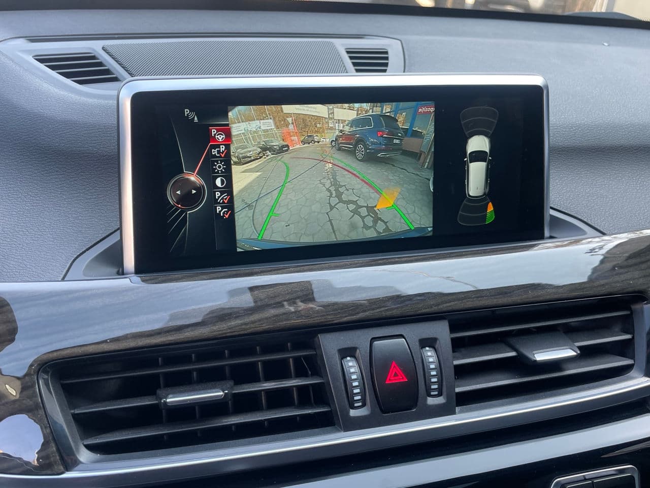 BMW X1 2.8i 2016 — Миниатюра 16