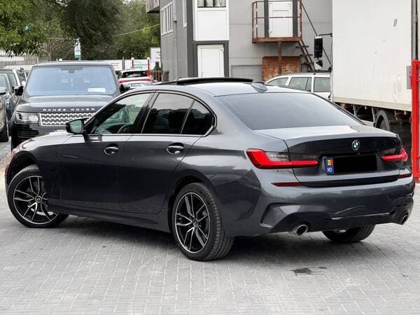 2019 BMW 330 — Miniatură 4