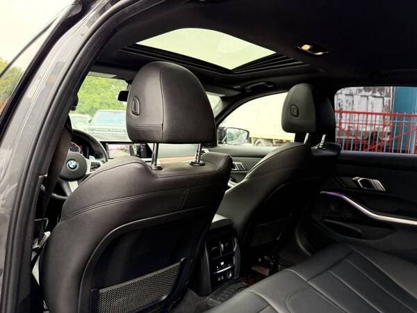 2019 BMW 330 — Miniatură 20