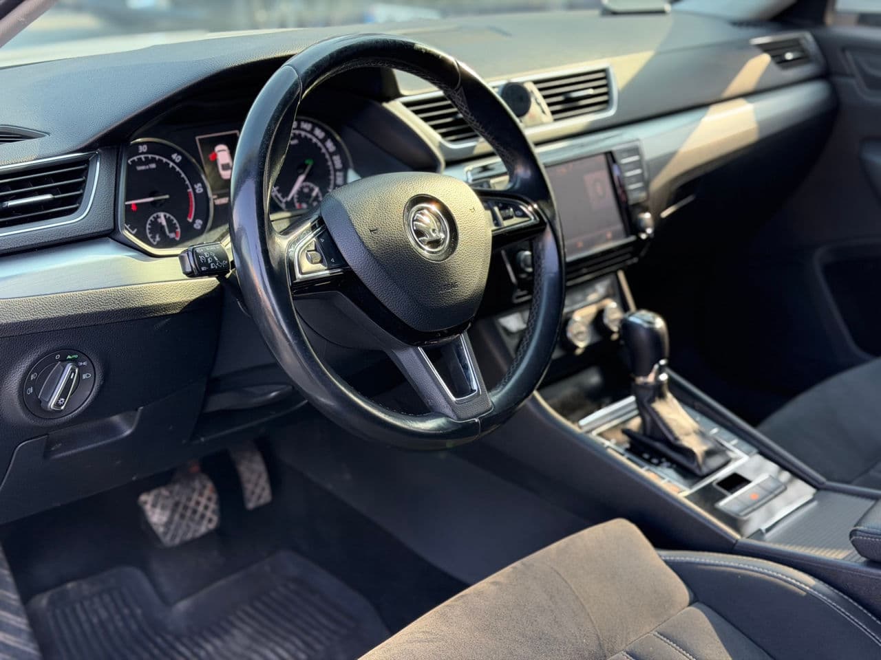 Skoda Superb 2017 — Миниатюра 9